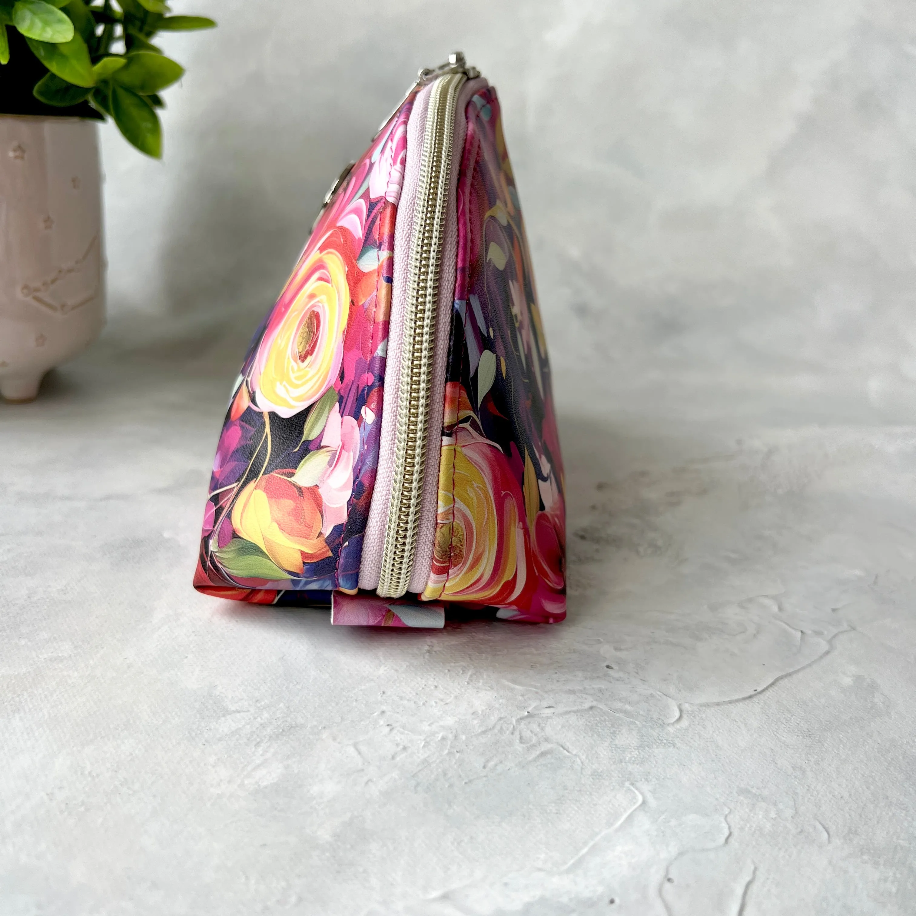 Acrylic Roses Dumpling Zipper Pouch