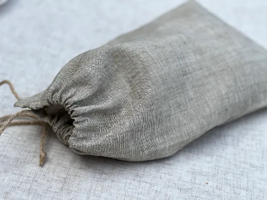 Bread bag in natural non-dyed linen fabric - storage bag / Organic Placemats/ bread serving & storage basket / Organic Tablecloth