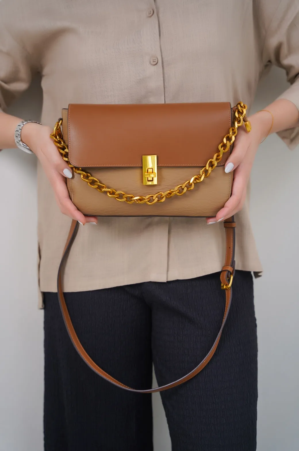 CHAIN CROSSBODY BAG