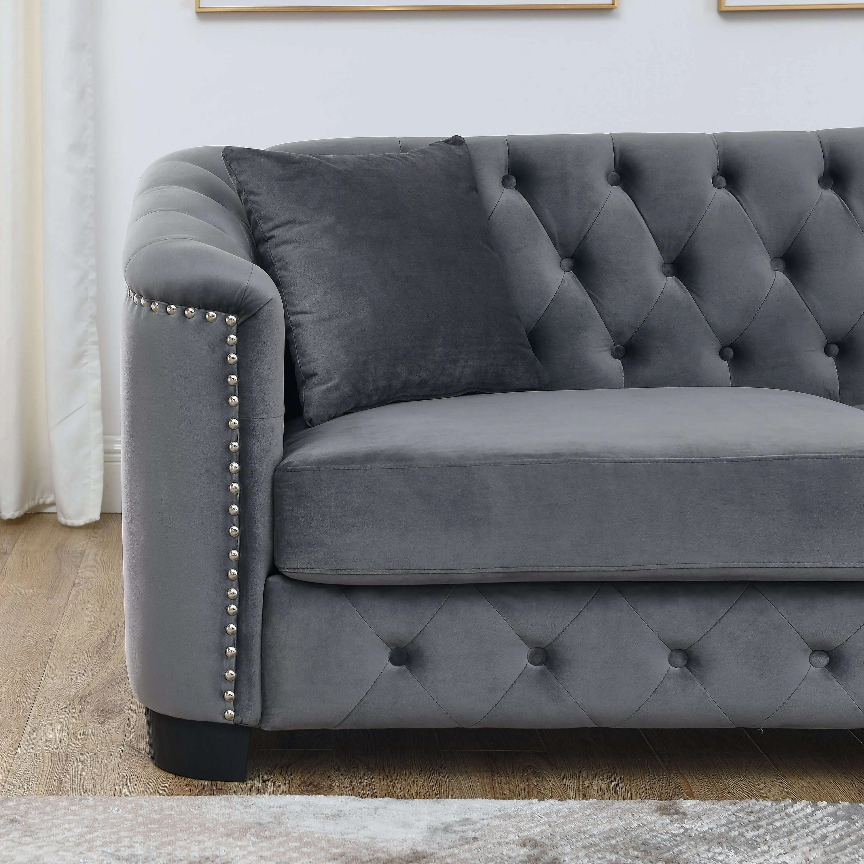 Chesterfield Velvet Sofa Elegant Tufted for Comfort 59 Inch