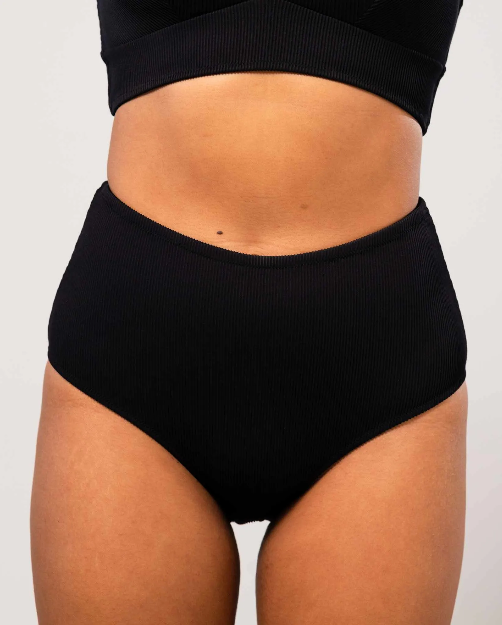 Highwaist Bikini Briefs Black Rib