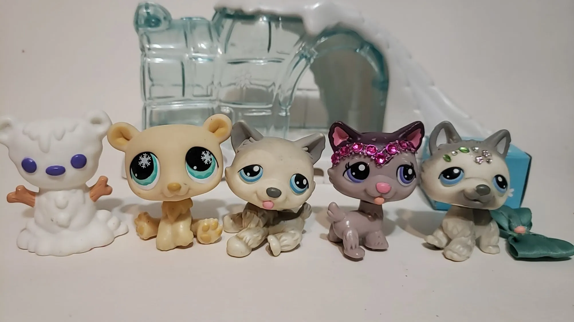 Littlest Pet Shop Winter Season Set Husky 69 70 Polar Bear 759 with Accessories NOV25J