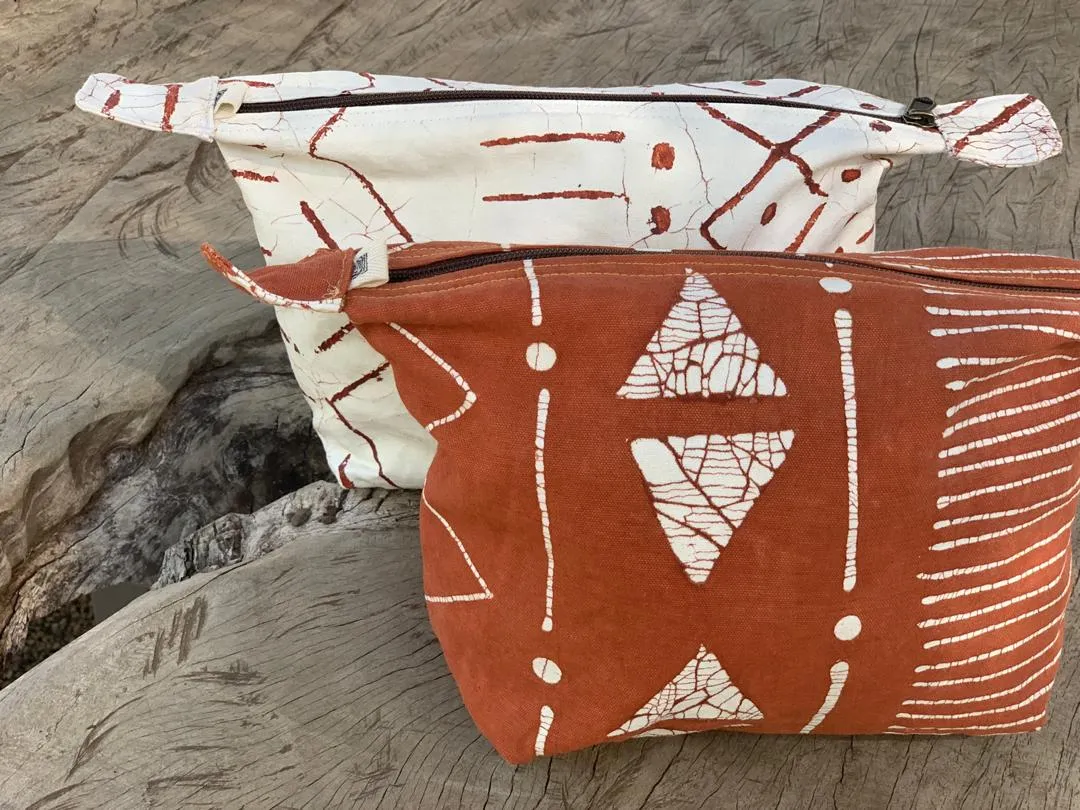 Matika Rust Linear Wash Bag