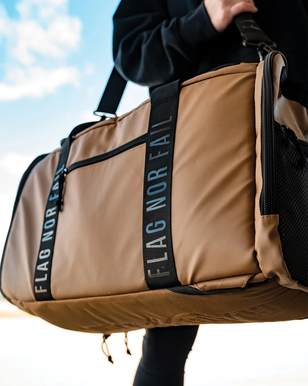 MOMENTUM DUFFLE BAG 44L - SAND