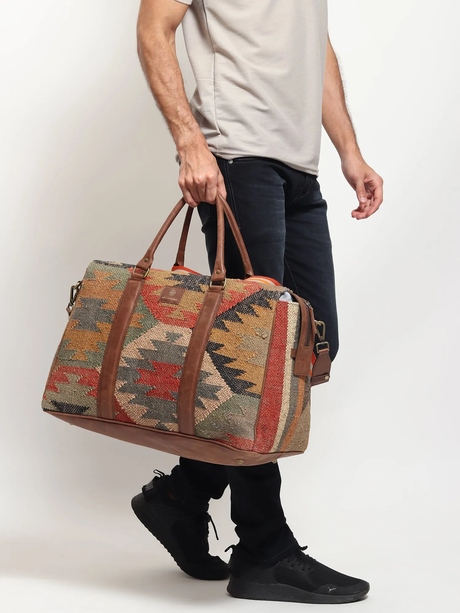 SHARANT - KILIM & LEATHER DUFFLE  BAG