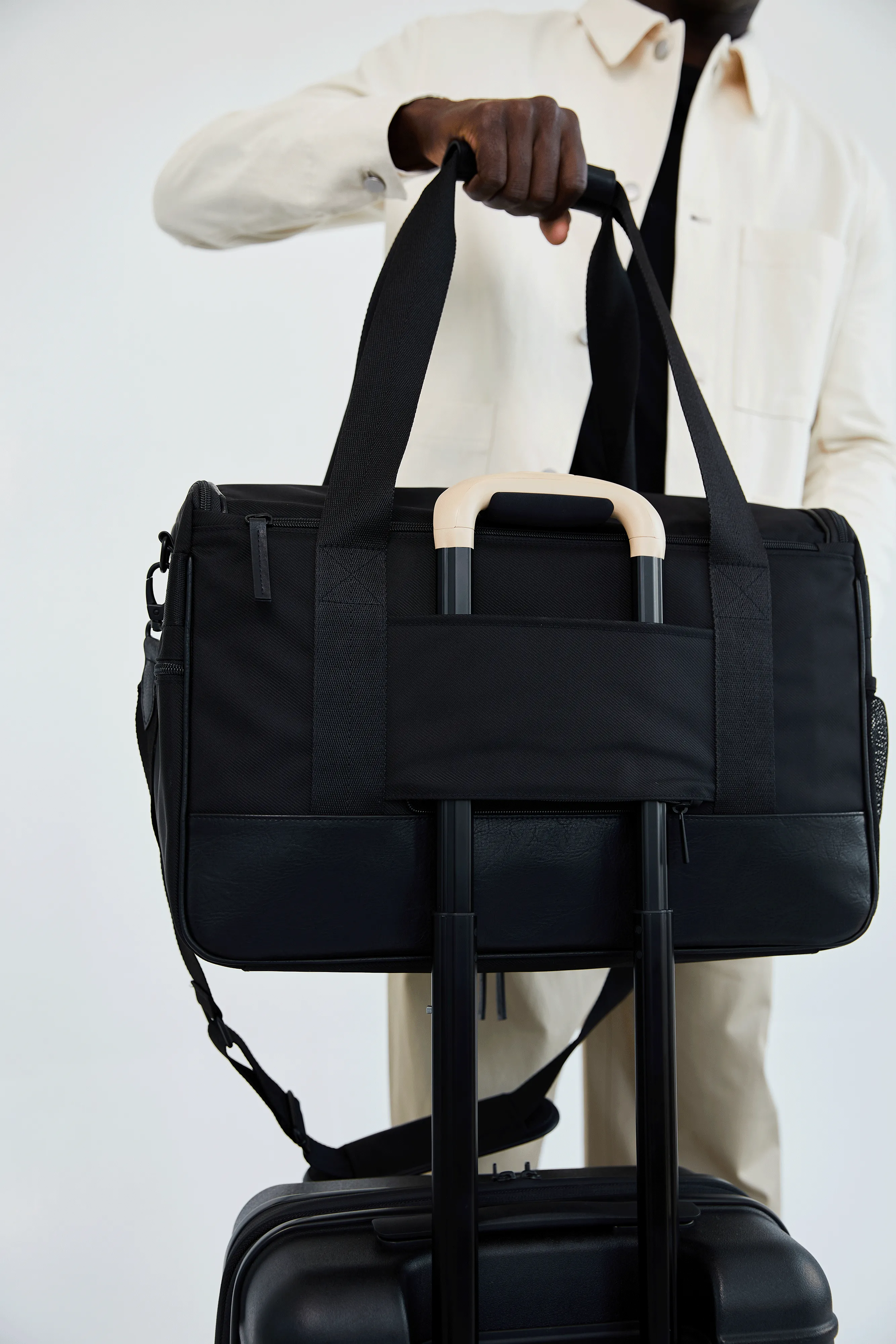 The Hanging Duffle in Black