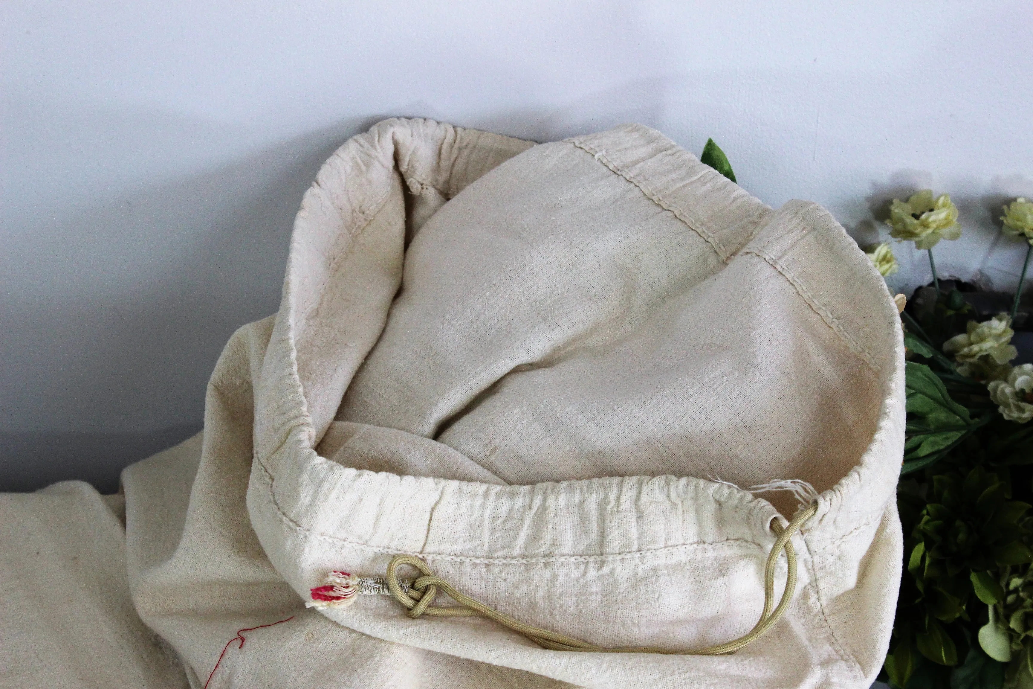 Vintage 1950s Laundry Bag Drawstring Bag Holdall Carryall